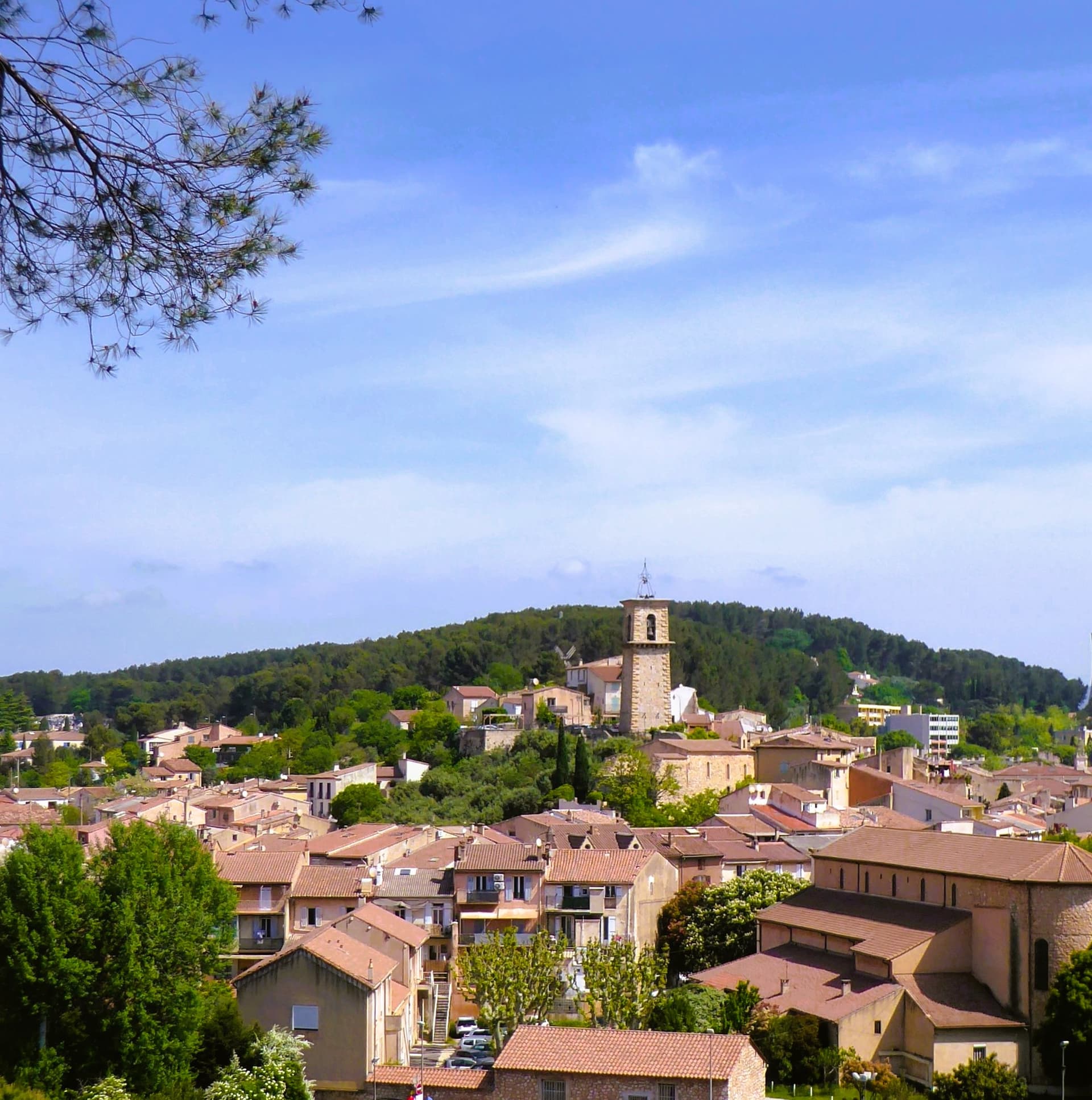 Gardanne vue de la colline des Frères, pays d'Aix