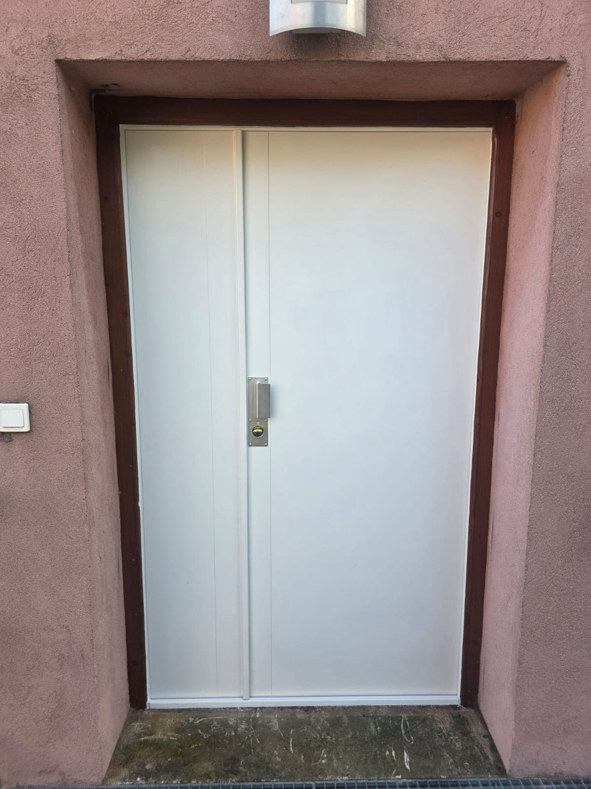 Porte blindée double vantaux installée à Martigues Jonquières