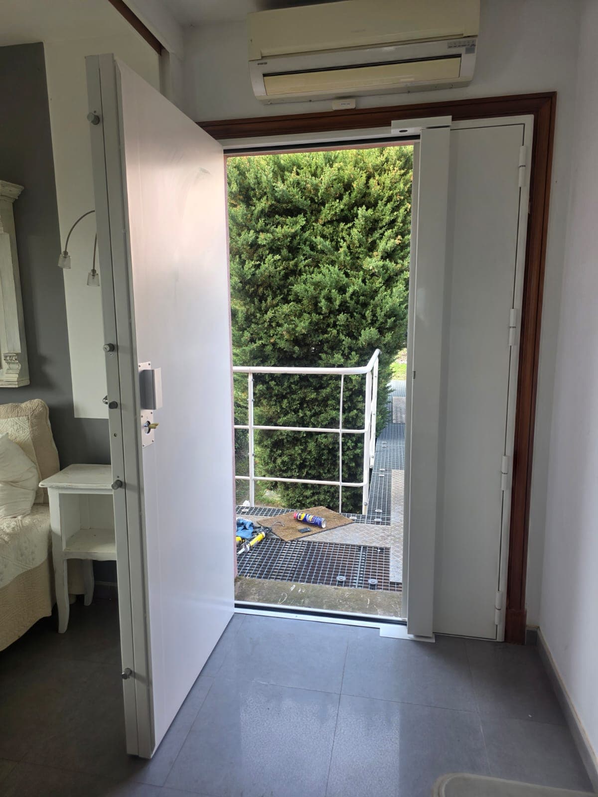 Finitions porte blindée Martigues Jonquières